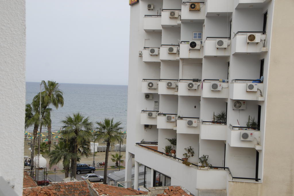 Palm Sea Hotel Apartments 2 Lárnaca Habitación foto